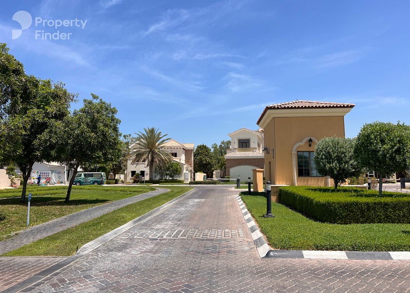 House for rent in Dubai, United Arab Emirates · Lime Tree Valley · 5 rooms, 5 baths
