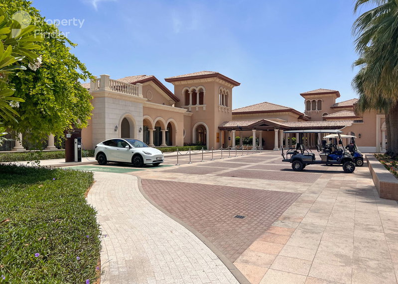 House for rent in Dubai, United Arab Emirates · Lime Tree Valley · 5 rooms, 5 baths