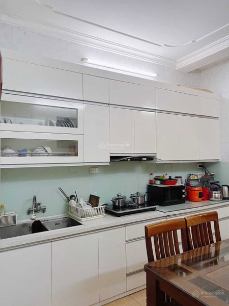 Apartment for rent in Hanoi, Vietnam · 462 Buoi Street · 2 rooms, 2 baths