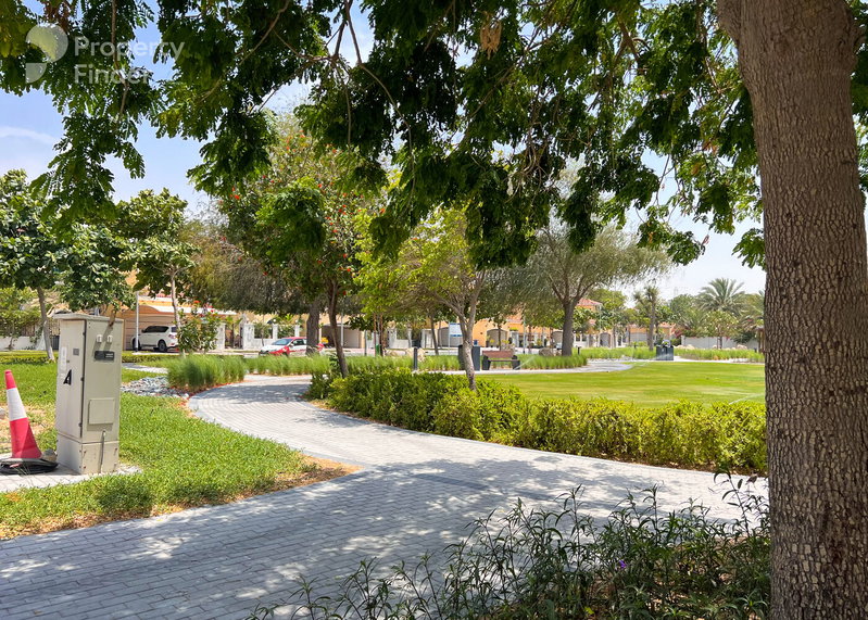 House for rent in Dubai, United Arab Emirates · Regional · 4 rooms, 6 baths