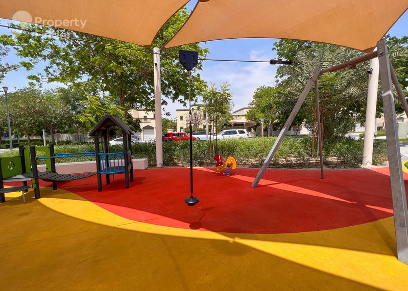 House for rent in Dubai, United Arab Emirates · Regional · 4 rooms, 6 baths