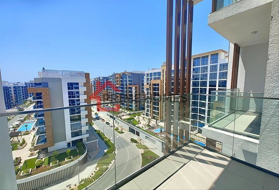 Apartment for rent in Dubai, United Arab Emirates · AZIZI Riviera · 1 room, 1 bath