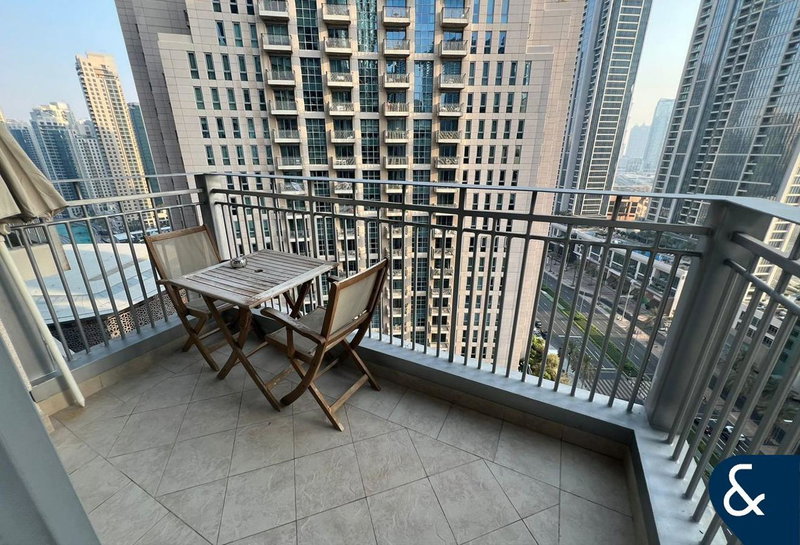 Apartment for rent in Dubai, United Arab Emirates · Standpoint Tower 2 · 1 room, 1 bath