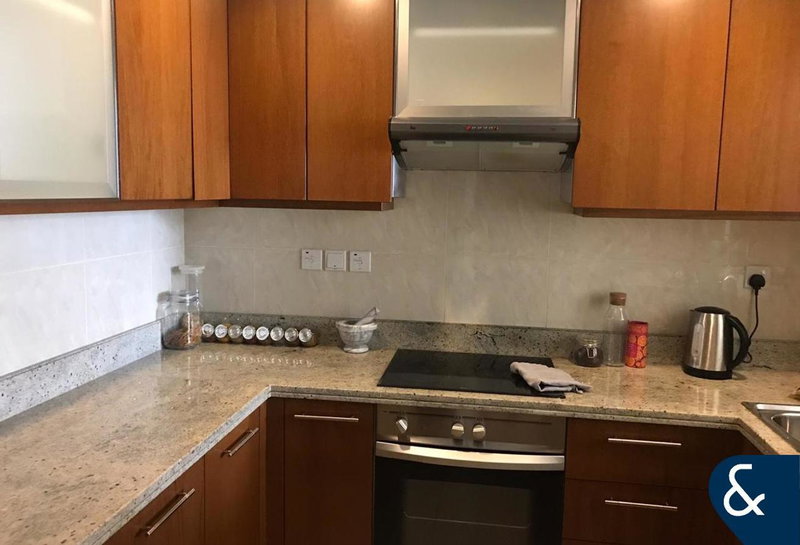 Apartment for rent in Dubai, United Arab Emirates · Standpoint Tower 2 · 1 room, 1 bath