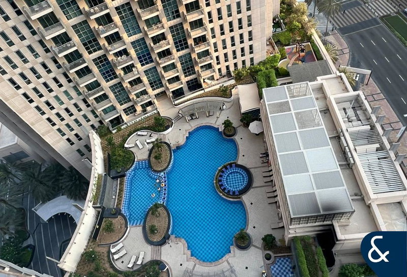Apartment for rent in Dubai, United Arab Emirates · Standpoint Tower 2 · 1 room, 1 bath
