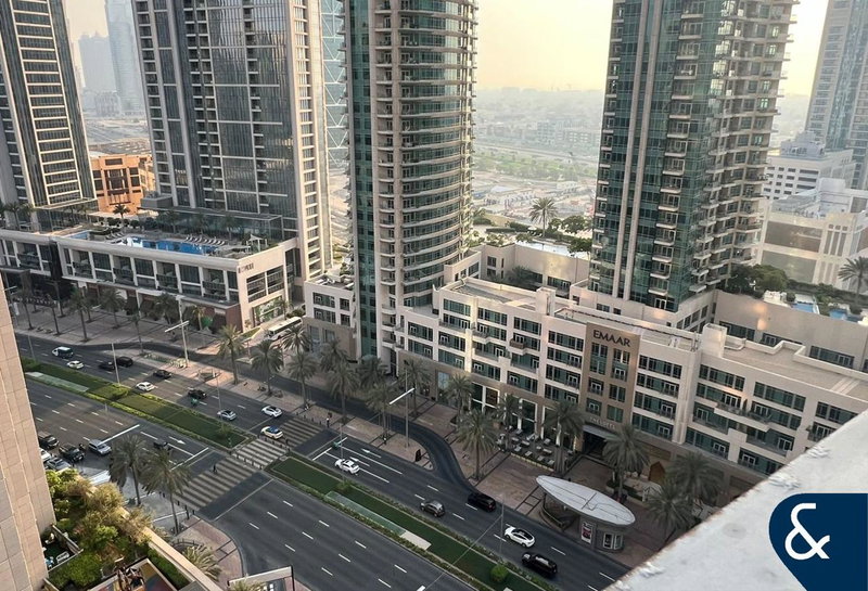 Apartment for rent in Dubai, United Arab Emirates · Standpoint Tower 2 · 1 room, 1 bath