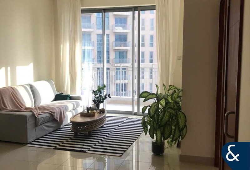 Apartment for rent in Dubai, United Arab Emirates · Standpoint Tower 2 · 1 room, 1 bath