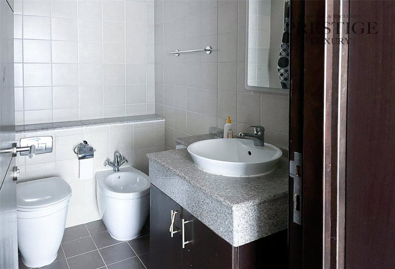 Apartment for rent in Dubai, United Arab Emirates · The Point · 1 room, 2 baths