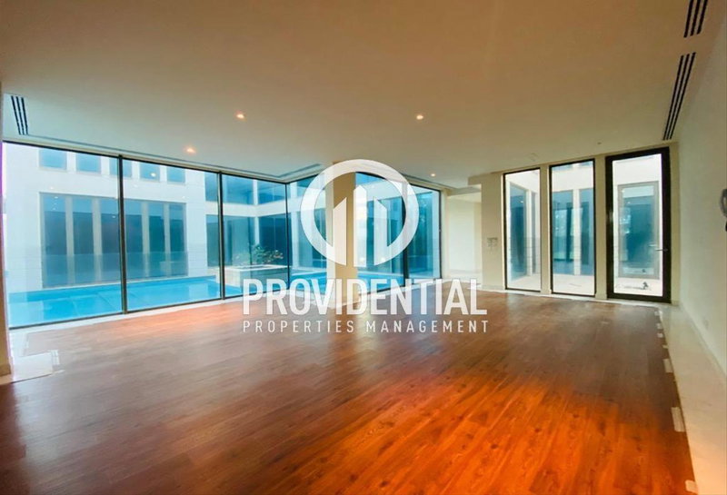 Casa en alquiler en Musaffah, Emiratos Árabes Unidos · Fairmont Villas · 4 habitaciones, 7 baños