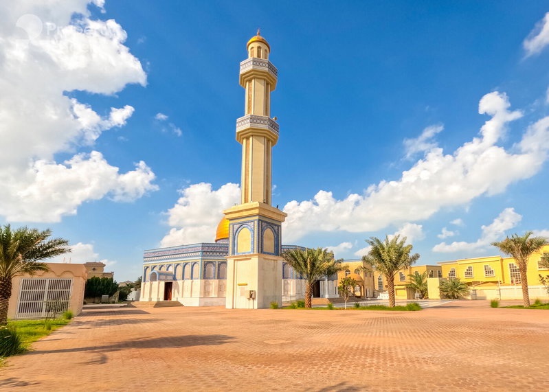 Casa en alquiler en Musaffah, Emiratos Árabes Unidos · Fairmont Villas · 4 habitaciones, 7 baños