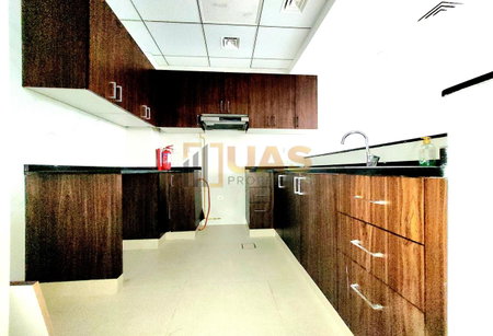 Apartment for rent in Dubai, United Arab Emirates · Satwa Road · 1 room, 2 baths