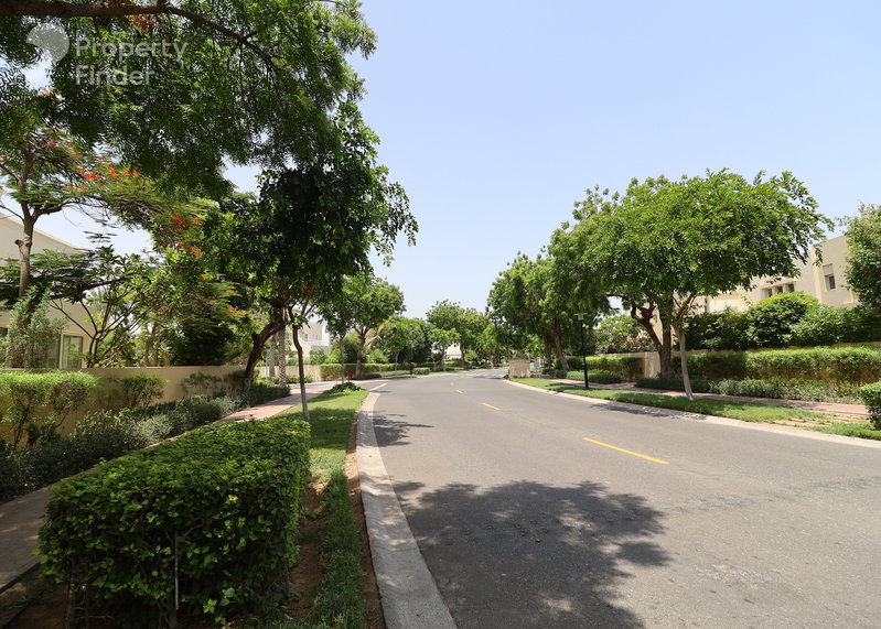 House for rent in Dubai, United Arab Emirates · Maeen 4 · 4 rooms, 3 baths