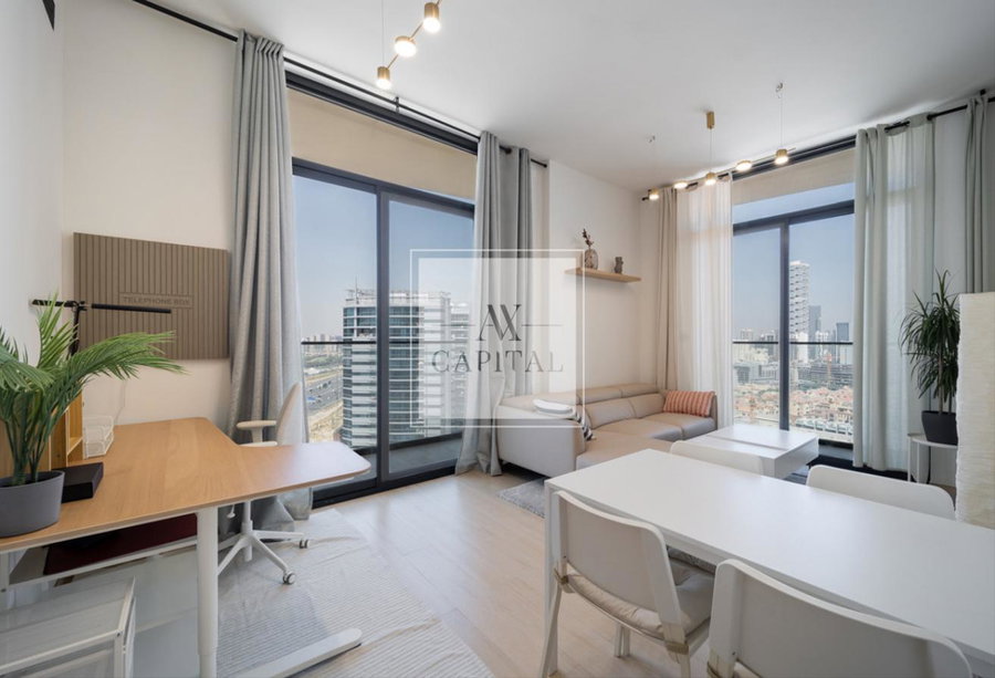 Apartment for rent in Dubai, United Arab Emirates · Binghatti LUNA · 1 room, 1 bath