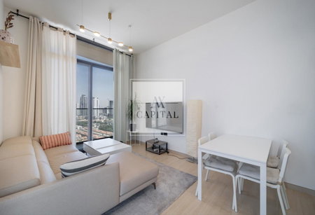 Apartment for rent in Dubai, United Arab Emirates · Binghatti LUNA · 1 room, 1 bath