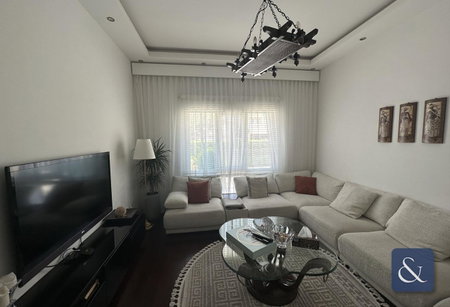 House for rent in Dubai, United Arab Emirates · Meadows 1 · 5 rooms, 5 baths