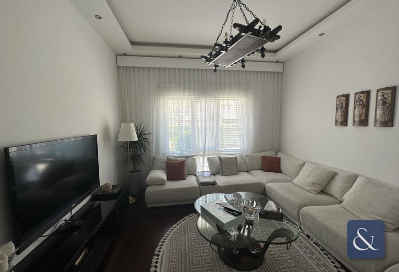 House for rent in Dubai, United Arab Emirates · Meadows 1 · 5 rooms, 5 baths