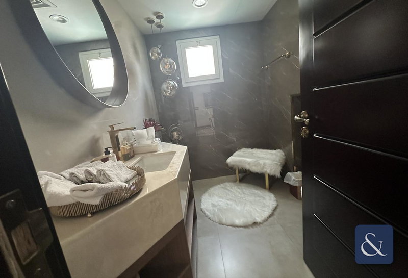 House for rent in Dubai, United Arab Emirates · Meadows 1 · 5 rooms, 5 baths