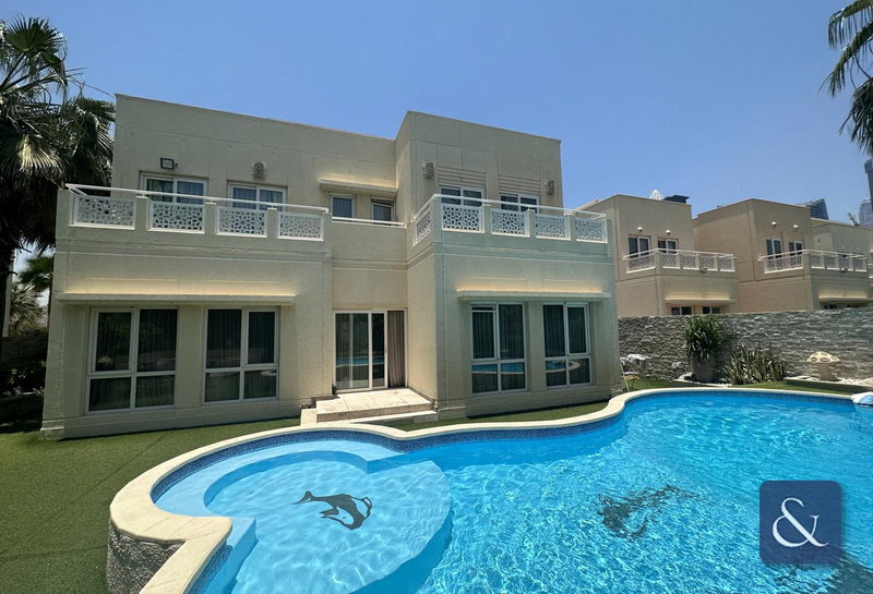 House for rent in Dubai, United Arab Emirates · Meadows 1 · 5 rooms, 5 baths