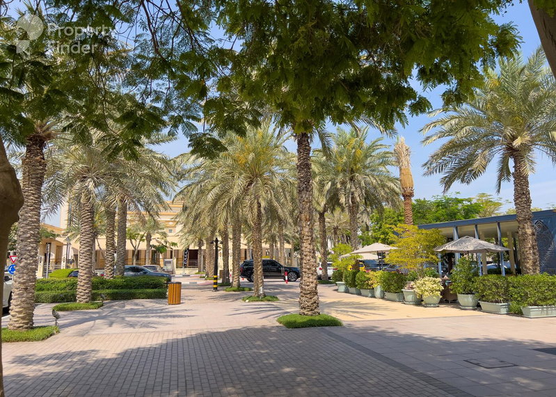 House for rent in Dubai, United Arab Emirates · Meadows 1 · 5 rooms, 5 baths