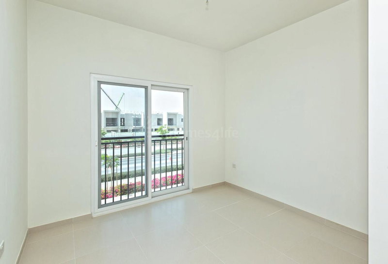 House for rent in Dubai, United Arab Emirates · Amaranta · 3 rooms, 4 baths