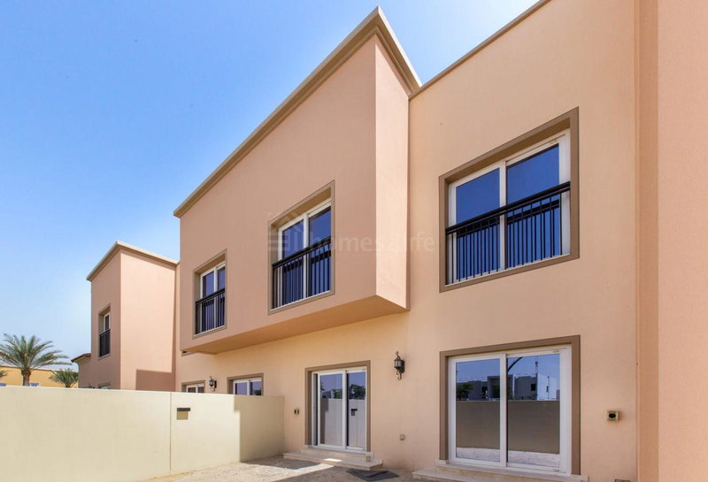 House for rent in Dubai, United Arab Emirates · Amaranta · 3 rooms, 4 baths