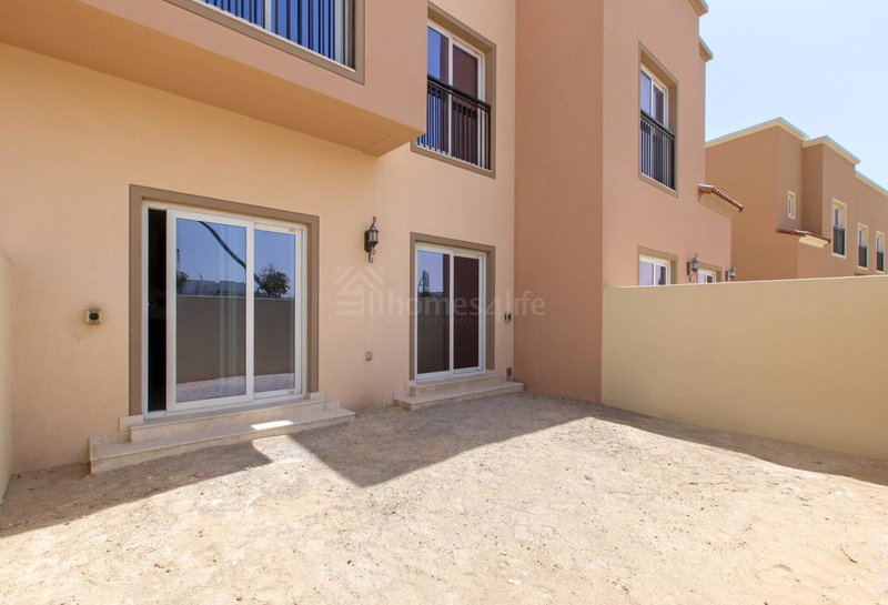 House for rent in Dubai, United Arab Emirates · Amaranta · 3 rooms, 4 baths