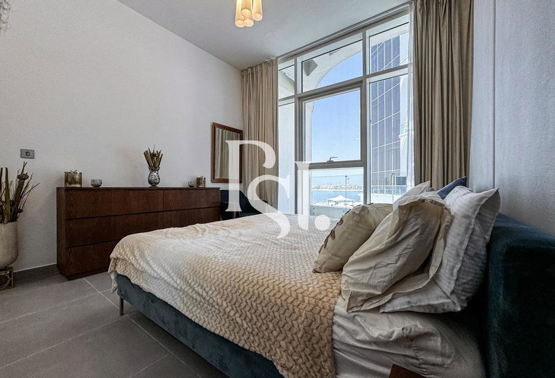 Apartment for rent in Dubai, United Arab Emirates · Royal Bay · 1 room, 2 baths
