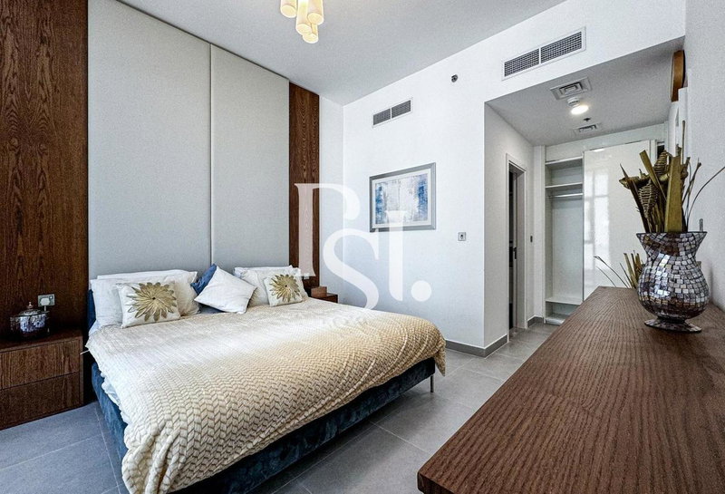 Apartment for rent in Dubai, United Arab Emirates · Royal Bay · 1 room, 2 baths