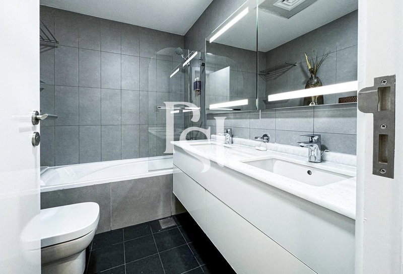 Apartment for rent in Dubai, United Arab Emirates · Royal Bay · 1 room, 2 baths