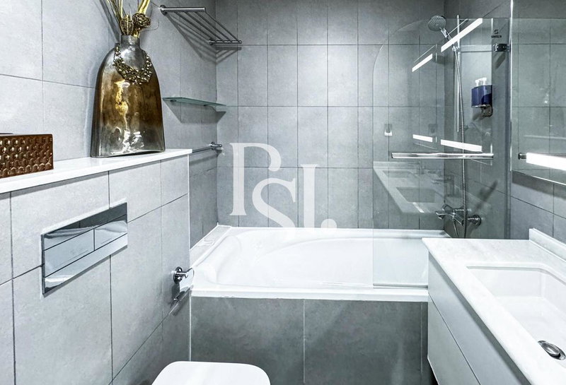 Apartment for rent in Dubai, United Arab Emirates · Royal Bay · 1 room, 2 baths