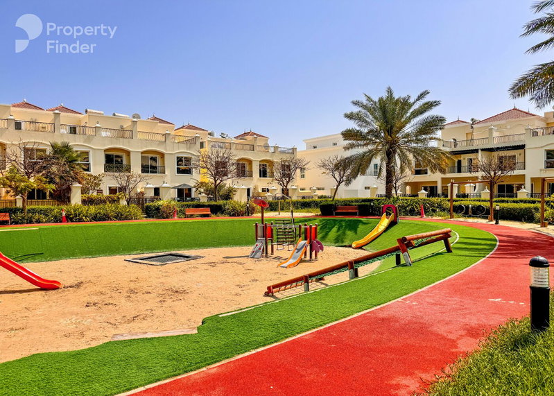 Haus zu vermieten 4. in Ras Al Khaimah City, Vereinigte Arabische Emirate · The Townhouses at Al Hamra Village · 2 Zimmer, 2 Bäder