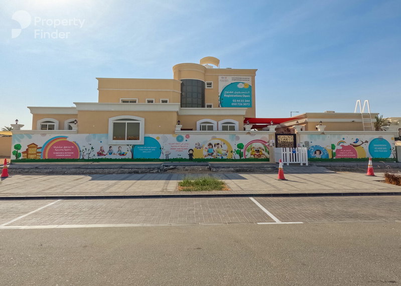 Apartment for rent in Bani Yas City, United Arab Emirates · Mohamed Bin Zayed Centre · 4 rooms, 3 baths