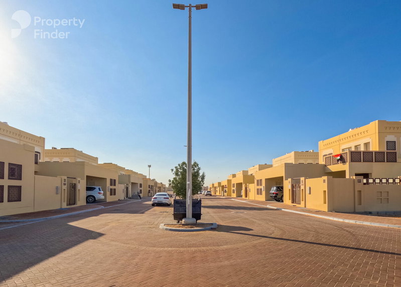 Apartment for rent in Bani Yas City, United Arab Emirates · Mohamed Bin Zayed Centre · 4 rooms, 3 baths