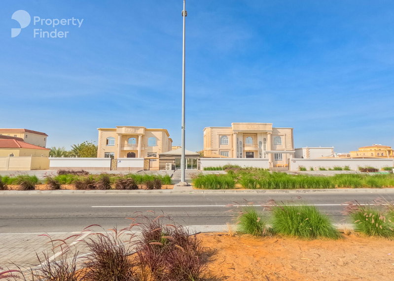 Apartment for rent in Bani Yas City, United Arab Emirates · Mohamed Bin Zayed Centre · 4 rooms, 3 baths