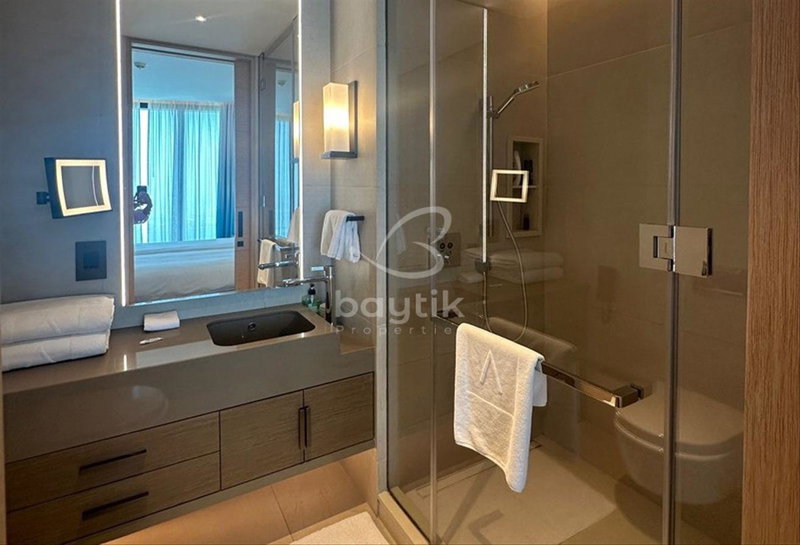 Apartment for rent in Dubai, United Arab Emirates · Jumeirah Gate Tower 2 · 2 rooms, 3 baths