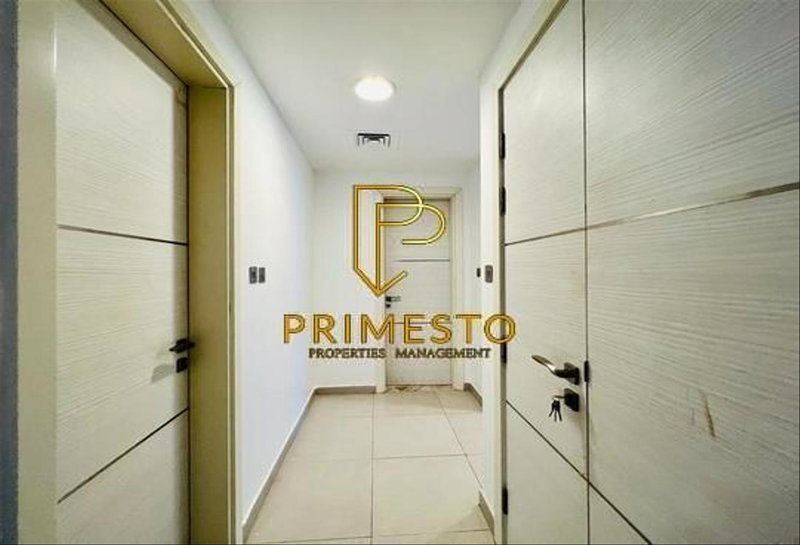 Apartment for rent in Abu Dhabi, United Arab Emirates · Al Reef Tower · 2 rooms, 4 baths