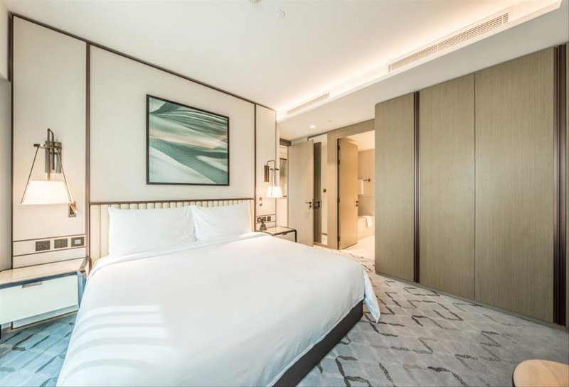 Apartment for rent in Dubai, United Arab Emirates · Address Harbour Point Tower 1 · 2 rooms, 3 baths