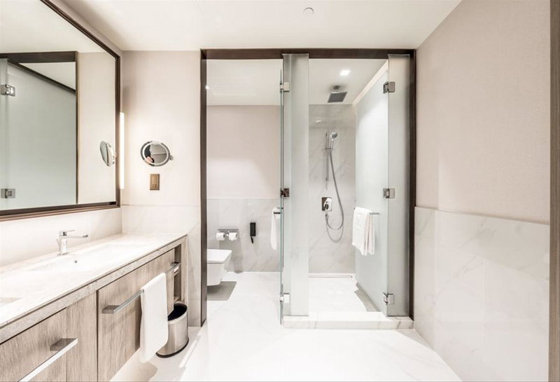 Apartment for rent in Dubai, United Arab Emirates · Address Harbour Point Tower 1 · 2 rooms, 3 baths