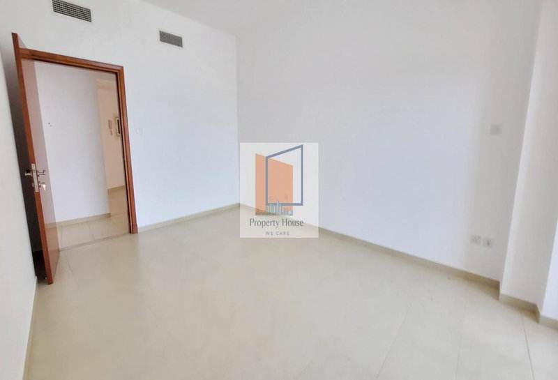 Apartment for rent in Abu Dhabi, United Arab Emirates · Khalidiya Palace Rayhaan · 2 rooms, 2 baths