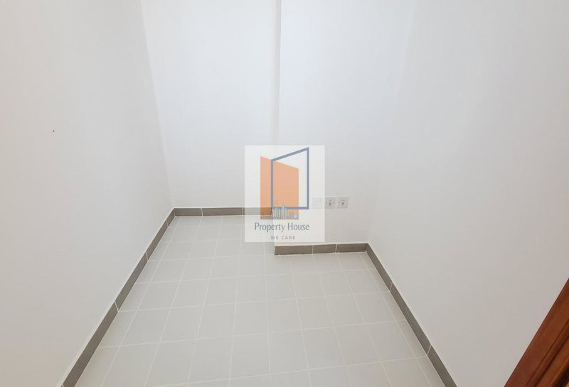 Apartment for rent in Abu Dhabi, United Arab Emirates · Khalidiya Palace Rayhaan · 2 rooms, 2 baths