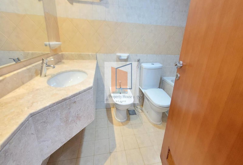 Apartment for rent in Abu Dhabi, United Arab Emirates · Khalidiya Palace Rayhaan · 2 rooms, 2 baths