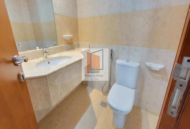 Apartment for rent in Abu Dhabi, United Arab Emirates · Khalidiya Palace Rayhaan · 2 rooms, 2 baths