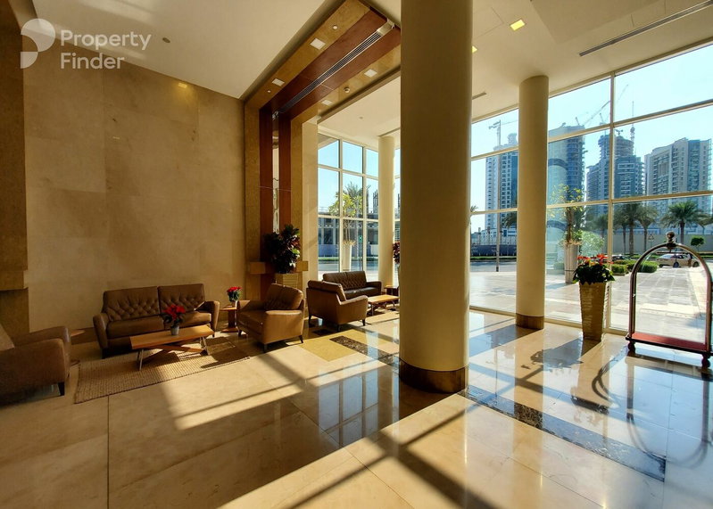 Apartment for rent in Dubai, United Arab Emirates · Bay Square Building 9 · 1 room, 2 baths