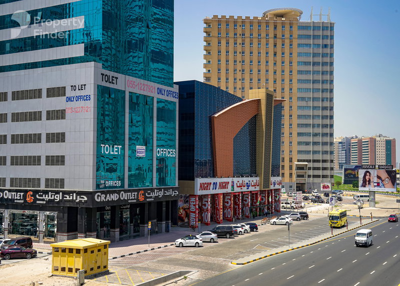 Apartment for rent in Sharjah, United Arab Emirates · Al Taawun Street · 3 rooms, 3 baths