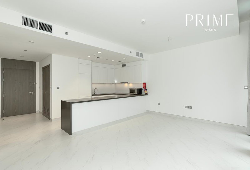 Apartment for rent in Dubai, United Arab Emirates · District One Phase III · 1 room, 2 baths