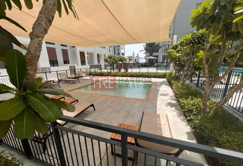 Apartment for rent in Dubai, United Arab Emirates · Summer · 1 room, 2 baths