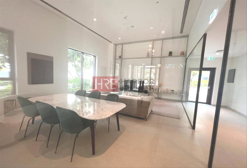 Apartment for rent in Dubai, United Arab Emirates · Summer · 1 room, 2 baths