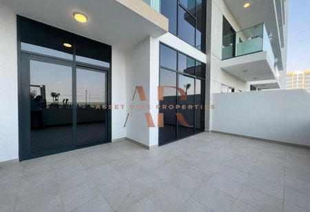 Apartment for rent in Dubai, United Arab Emirates · AZIZI Riviera · 2 rooms, 2 baths