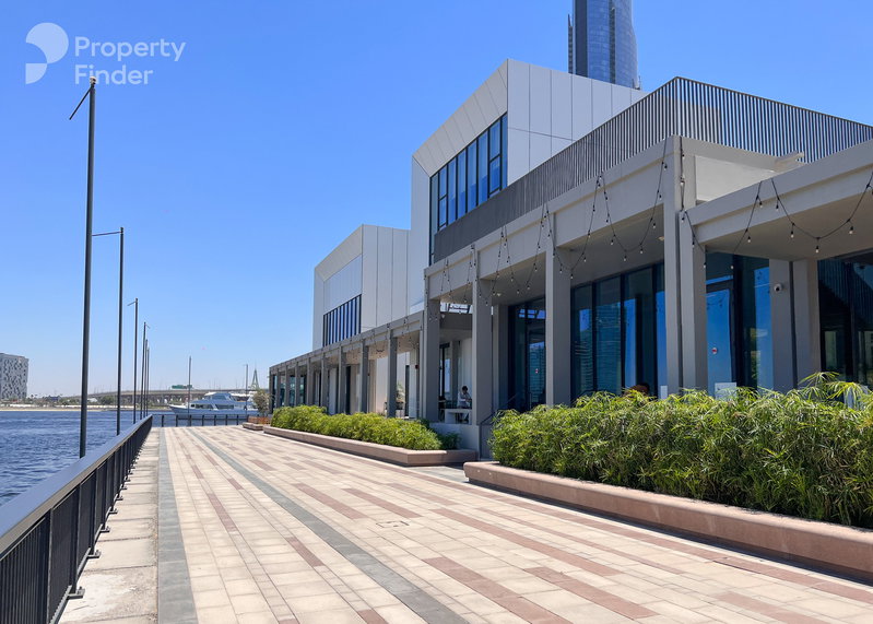 Apartment for rent in Sharjah, United Arab Emirates · Al Jaddaf Avenue · 7 rooms, 7 baths