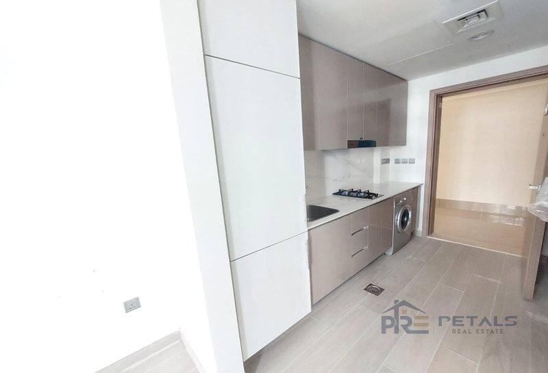 Apartment for rent in Dubai, United Arab Emirates · AZIZI Riviera · 1 room, 1 bath